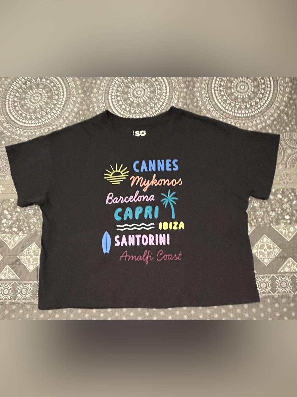 SO Black Cropped Tee with Multicolor Travel Vacation  City Design